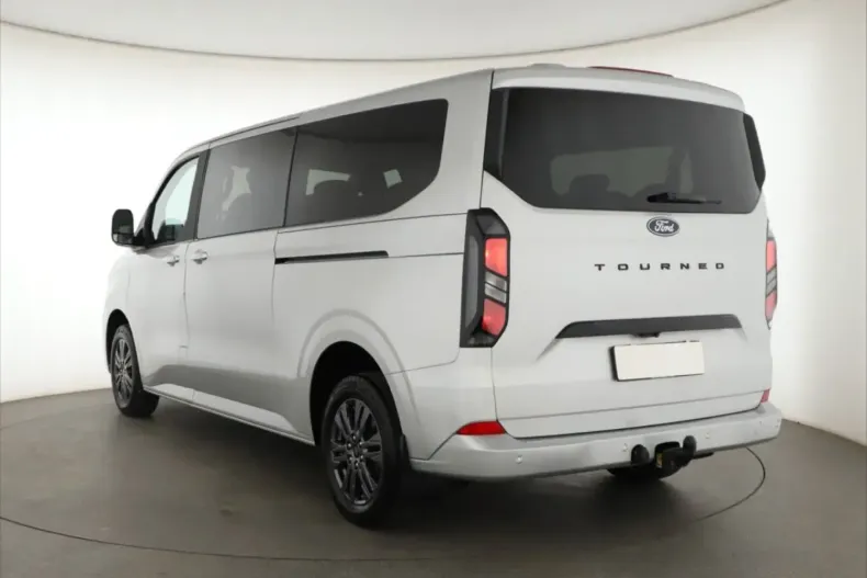 Ford Tourneo Custom din 2024 cu 28.648 km - oferta FOR160673 - foto 4