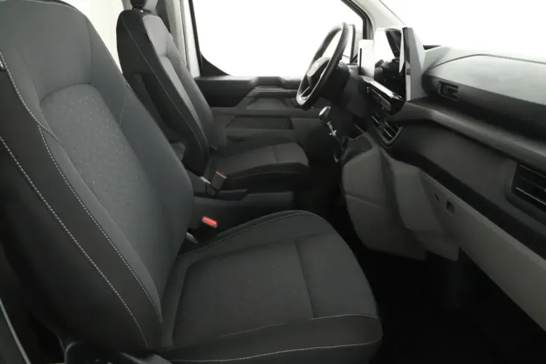 Ford Tourneo Custom din 2024 cu 28.648 km - oferta FOR160673 - foto 7