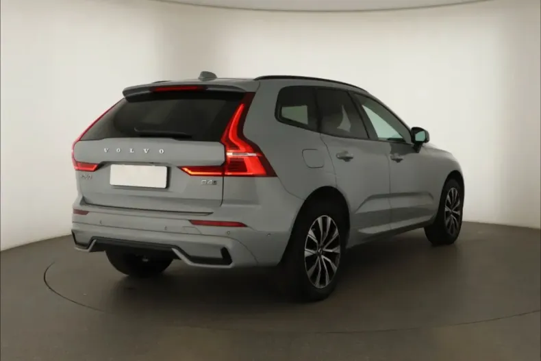 Volvo XC60 din 2023 cu 54.937 km - oferta VOL160674 - foto 5