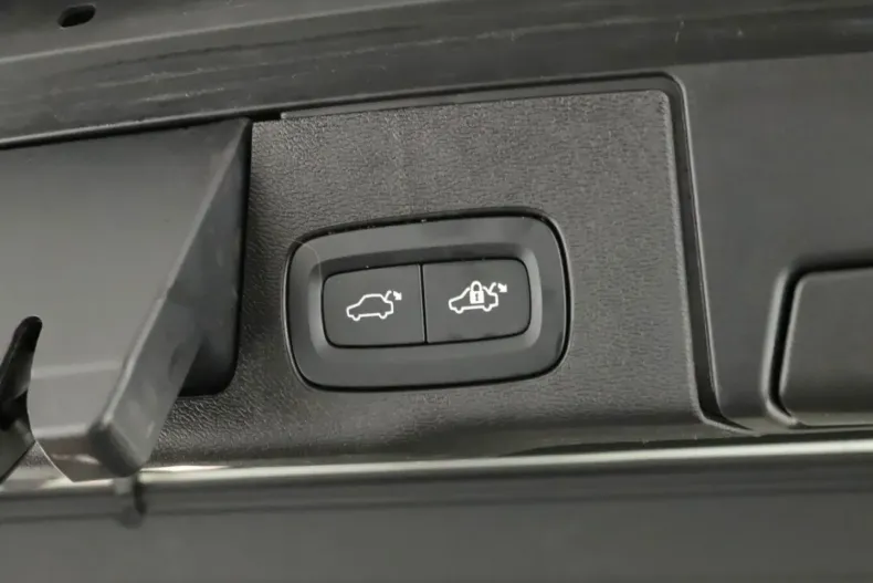 Volvo XC60 din 2023 cu 54.937 km - oferta VOL160674 - foto 10