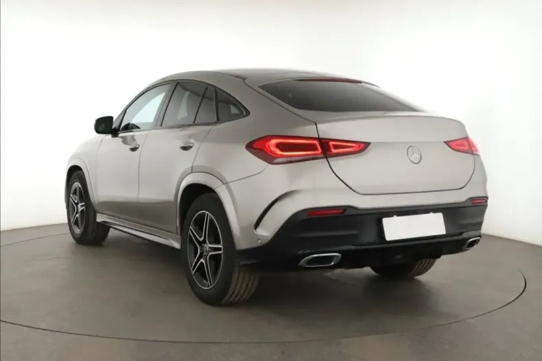 Mercedes-Benz GLE 350 din 2021 cu 135.650 km - oferta MER160680 - foto 4