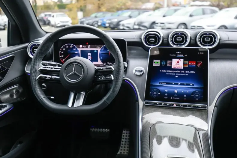 Mercedes-Benz GLC 300 din 2025 cu 14.987 km - oferta MER160683 - foto 12