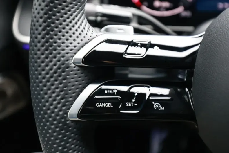 Mercedes-Benz GLC 300 din 2025 cu 14.987 km - oferta MER160683 - foto 27