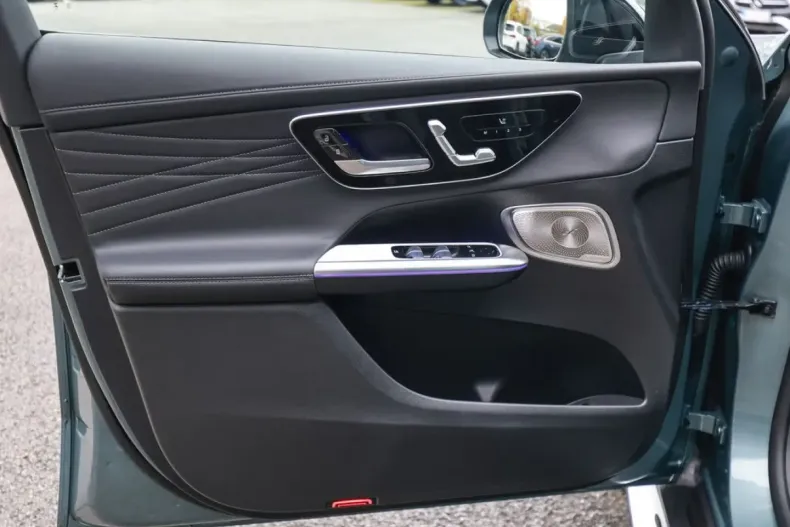 Mercedes-Benz GLC 300 din 2025 cu 14.987 km - oferta MER160683 - foto 31