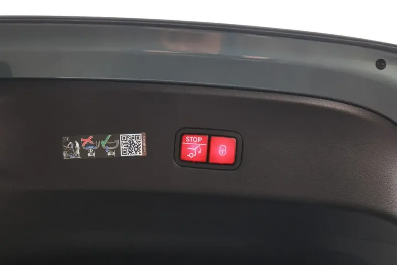 Mercedes-Benz GLC 300 din 2025 cu 14.987 km - oferta MER160683 - foto 34