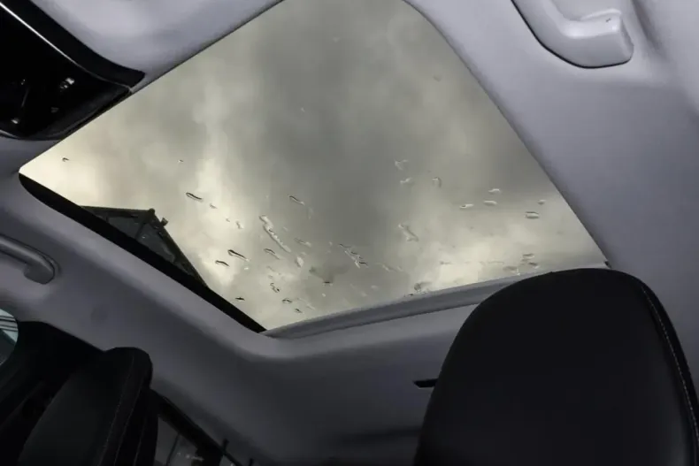 Mercedes-Benz GLC 300 din 2025 cu 6.574 km - oferta MER160686 - foto 10