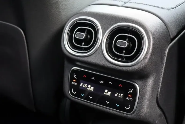 Mercedes-Benz GLC 300 din 2025 cu 6.574 km - oferta MER160686 - foto 18