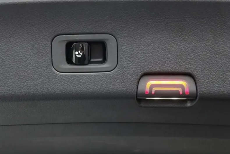 Mercedes-Benz GLC 300 din 2025 cu 6.574 km - oferta MER160686 - foto 20