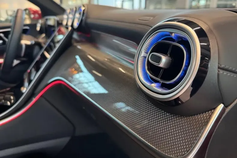 Mercedes-Benz GLC 300 din 2024 cu 4.800 km - oferta MER160688 - foto 13