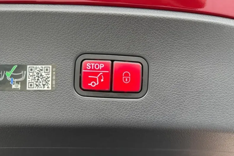 Mercedes-Benz GLC 300 din 2024 cu 4.800 km - oferta MER160688 - foto 16