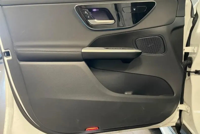 Mercedes-Benz GLC 300 din 2024 cu 19.900 km - oferta MER160692 - foto 5