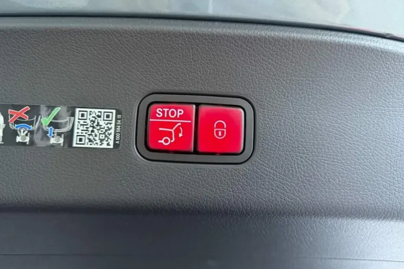 Mercedes-Benz GLC 300 din 2024 cu 24.800 km - oferta MER160695 - foto 16