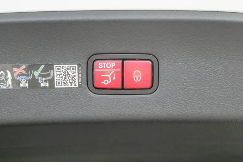 Mercedes-Benz GLC 300 din 2024 cu 14.990 km - oferta MER160698 - foto 15