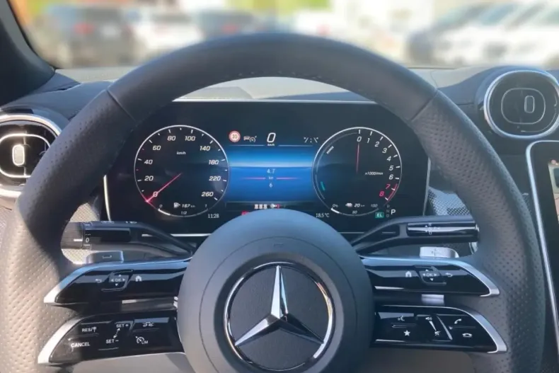 Mercedes-Benz GLC 300 din 2024 cu 8.049 km - oferta MER160703 - foto 12