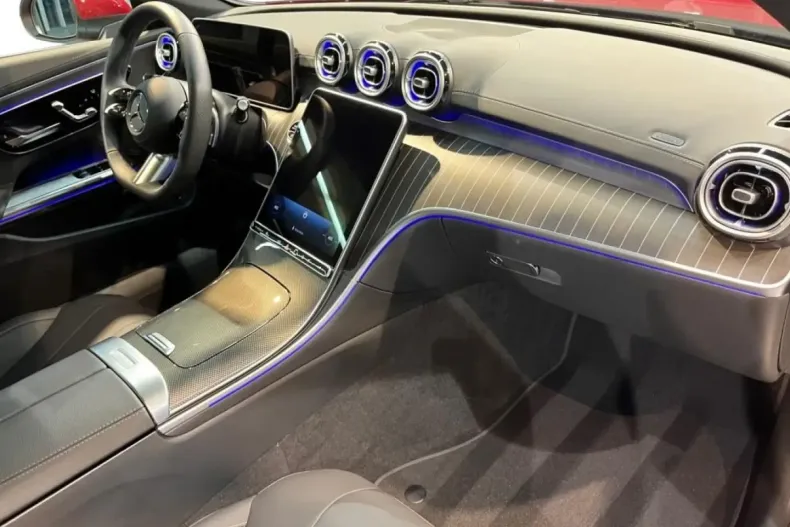 Mercedes-Benz CLE 200 din 2024 cu 3.085 km - oferta MER160740 - foto 3