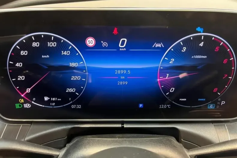 Mercedes-Benz CLE 200 din 2024 cu 3.085 km - oferta MER160740 - foto 9