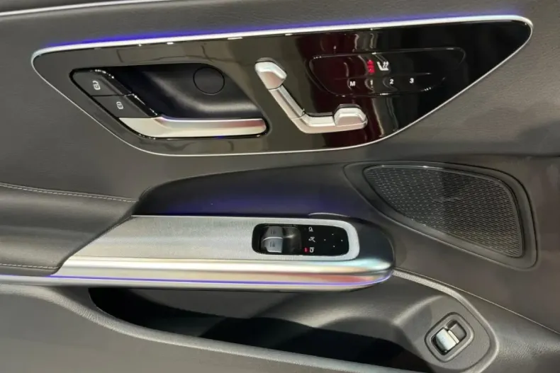 Mercedes-Benz CLE 200 din 2024 cu 3.085 km - oferta MER160740 - foto 15