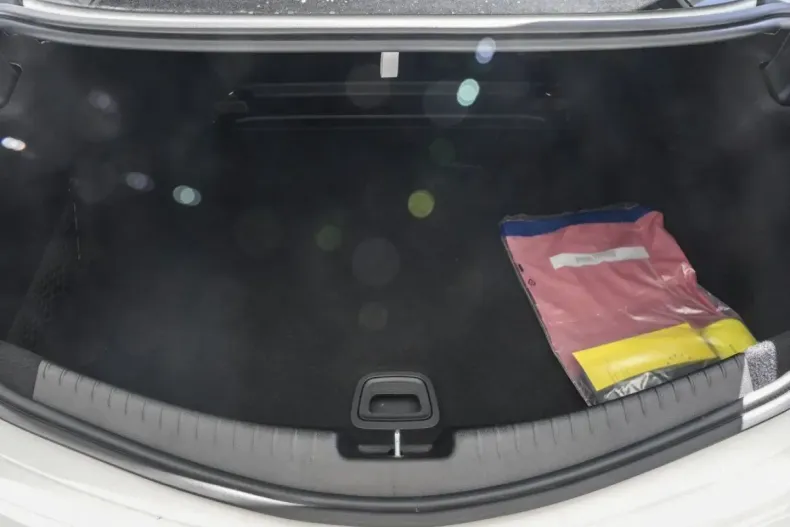 Mercedes-Benz CLE 200 din 2024 cu 11.881 km - oferta MER160743 - foto 7