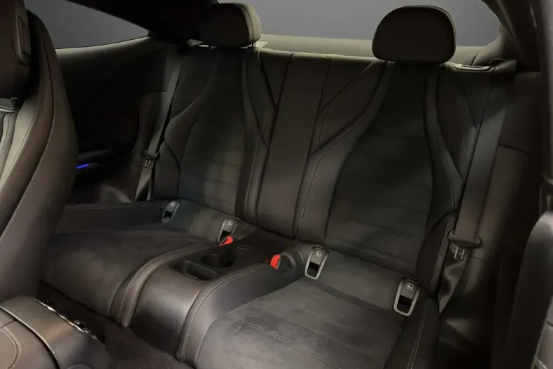 Mercedes-Benz CLE 300 din 2024 cu 22.990 km - oferta MER160749 - foto 8