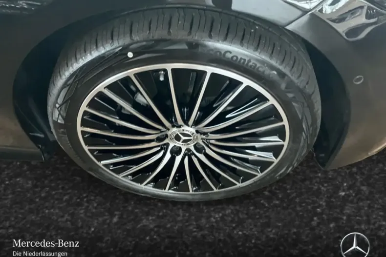 Mercedes-Benz CLE 300 din 2024 cu 8.002 km - oferta MER160750 - foto 6