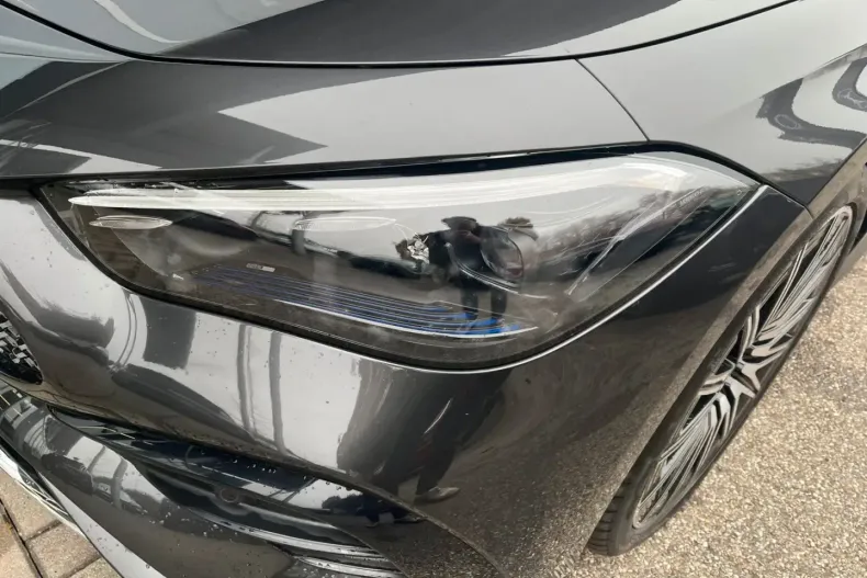 Mercedes-Benz CLE 300 din 2023 cu 3.476 km - oferta MER160754 - foto 3