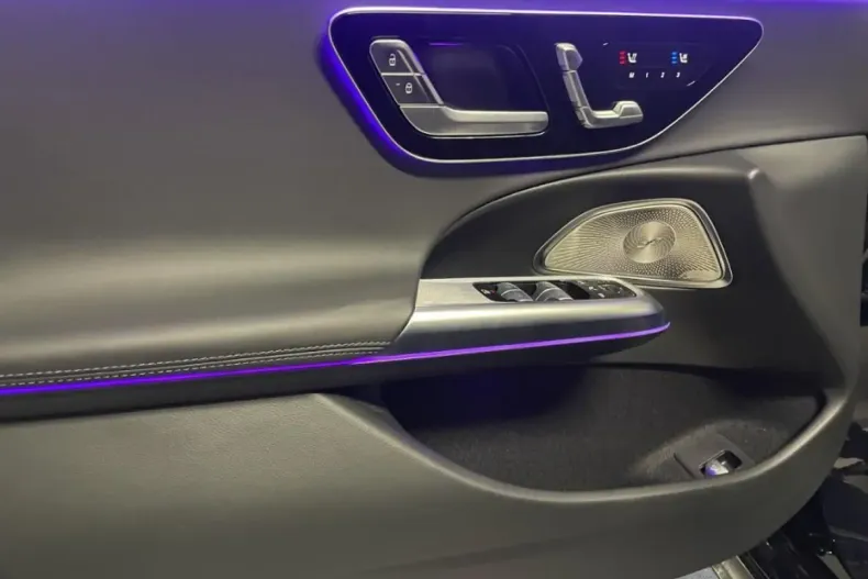 Mercedes-Benz E 200 din 2025 cu 8.777 km - oferta MER160756 - foto 16