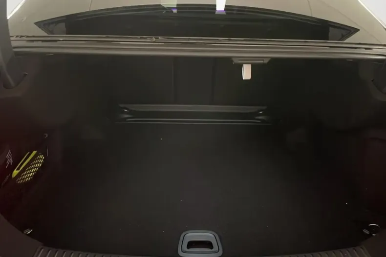 Mercedes-Benz E 200 din 2025 cu 8.777 km - oferta MER160756 - foto 18