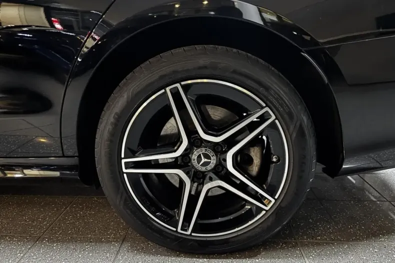 Mercedes-Benz E 300 din 2023 cu 58.200 km - oferta MER160758 - foto 17