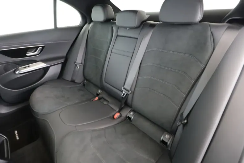 Mercedes-Benz E 220 din 2025 cu 9.995 km - oferta MER160759 - foto 12