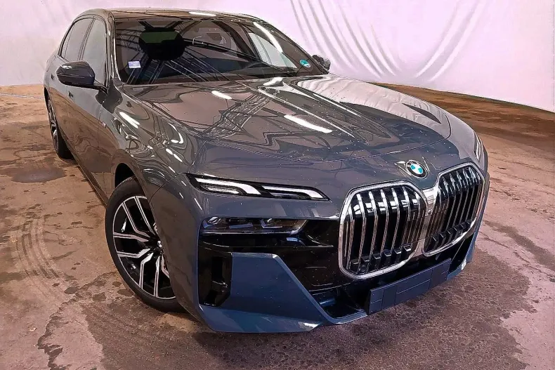 BMW 740 din 2025 cu 10.000 km - oferta BMW160760 - foto 3