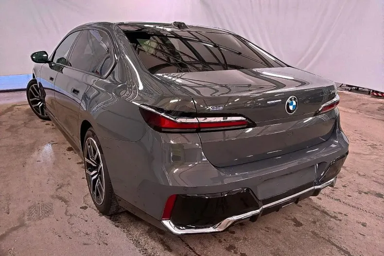 BMW 740 din 2025 cu 10.000 km - oferta BMW160760 - foto 4