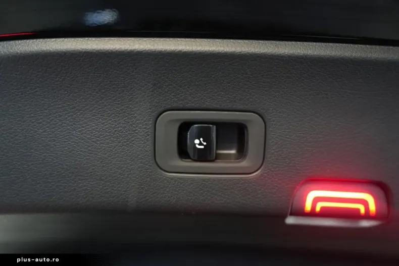 Mercedes-Benz GLC 300 din 2025 cu 11.000 km - oferta MER160761 - foto 27