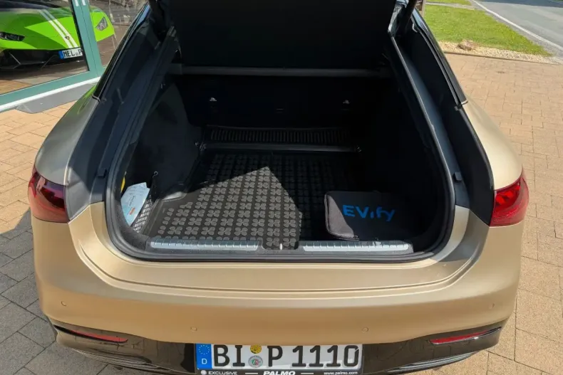 Mercedes-Benz EQS din 2024 cu 7.985 km - oferta MER160762 - foto 25