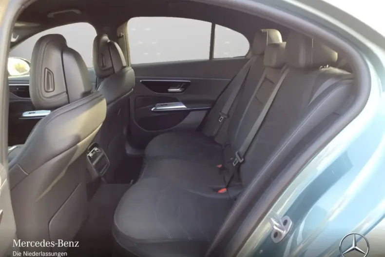 Mercedes-Benz E 220 din 2024 cu 11.277 km - oferta MER160777 - foto 12