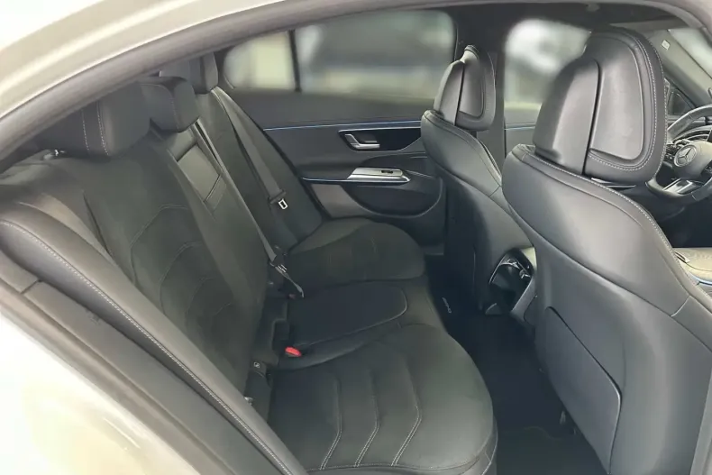 Mercedes-Benz E 220 din 2024 cu 31.181 km - oferta MER160778 - foto 12