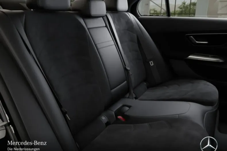 Mercedes-Benz E 200 din 2024 cu 5.291 km - oferta MER160781 - foto 12