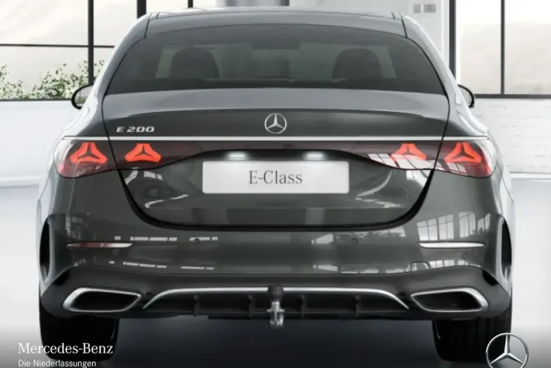 Mercedes-Benz E 200 din 2023 cu 5.888 km - oferta MER160783 - foto 7