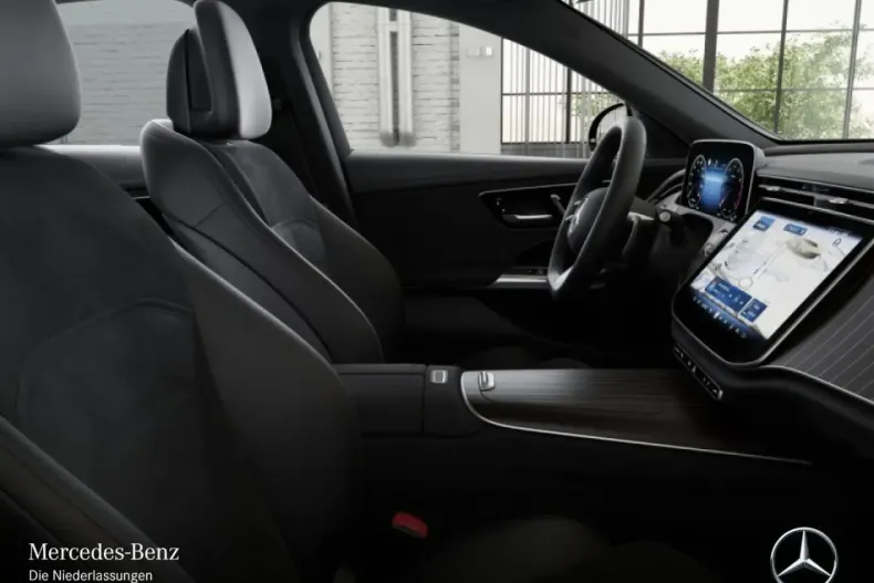 Mercedes-Benz E 200 din 2023 cu 5.888 km - oferta MER160783 - foto 11