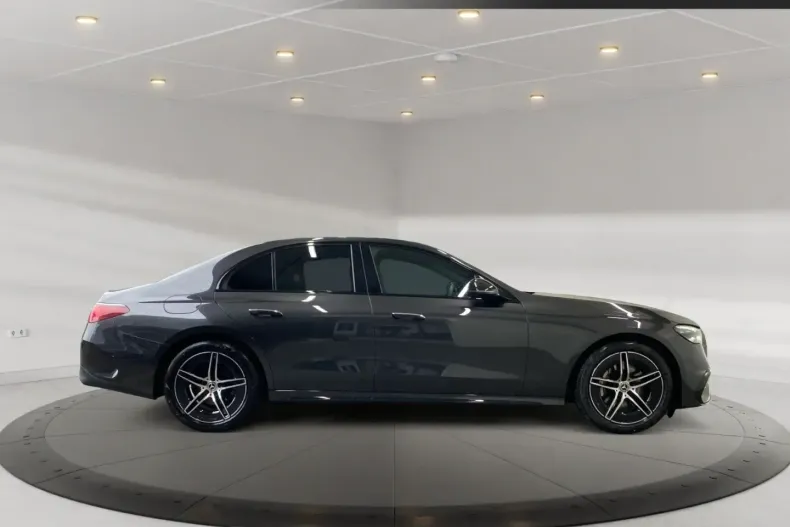 Mercedes-Benz E 220 din 2023 cu 43.220 km - oferta MER160784 - foto 5