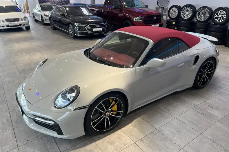 Porsche 911 din 2023 cu 2.500 km - oferta POR160794 - foto 3