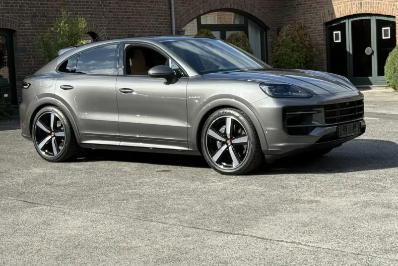 Porsche Cayenne din 2025 cu 6.600 km - oferta POR160803 - foto 16
