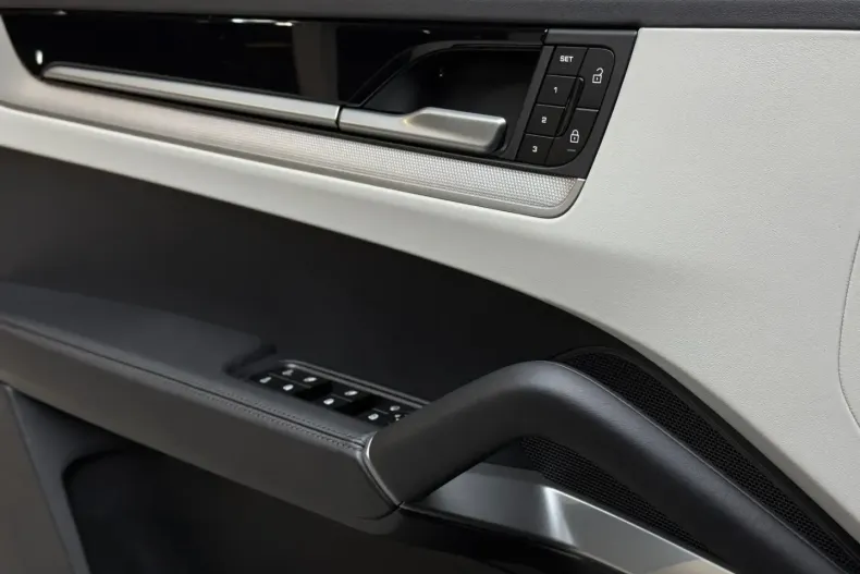 Porsche Cayenne din 2024 cu 70.000 km - oferta POR160804 - foto 11