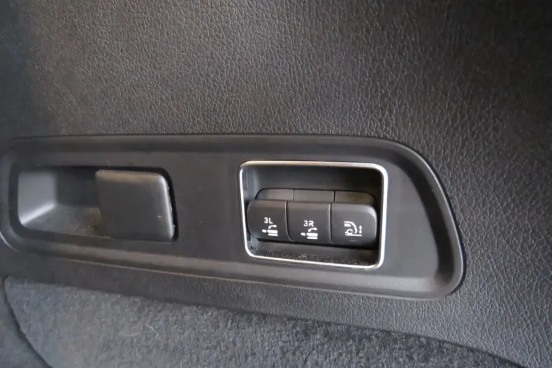 Mercedes-Benz GLS 580 din 2023 cu 40.500 km - oferta MER160818 - foto 26