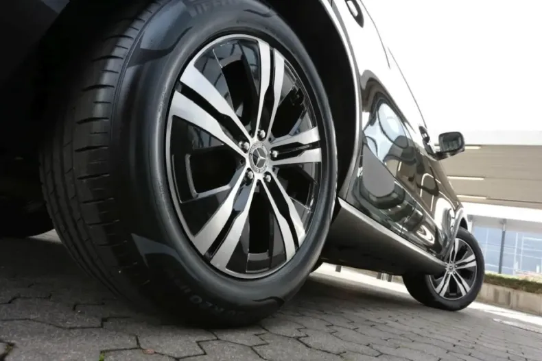 Mercedes-Benz GLE 580 din 2024 cu 25.400 km - oferta MER160822 - foto 4