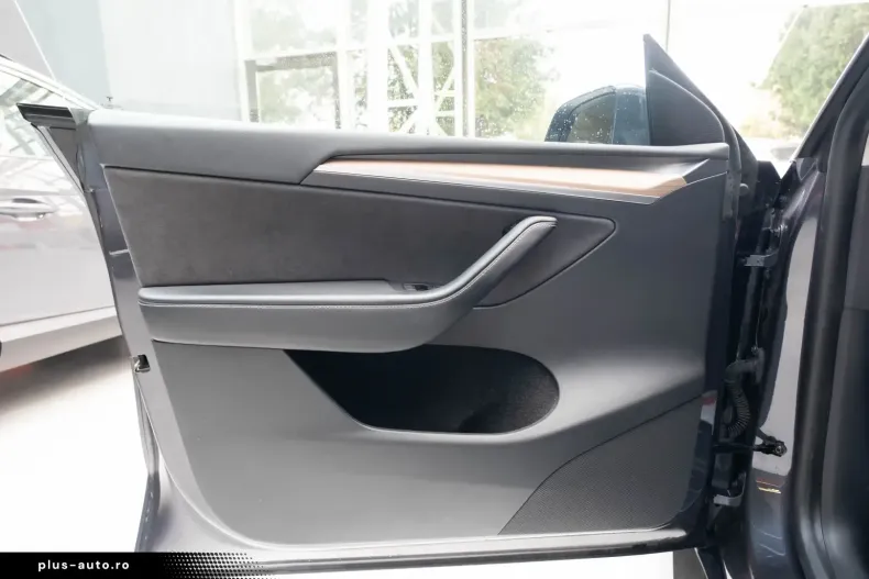 Tesla Model Y din 2022 cu 25.350 km - oferta TES160824 - foto 23