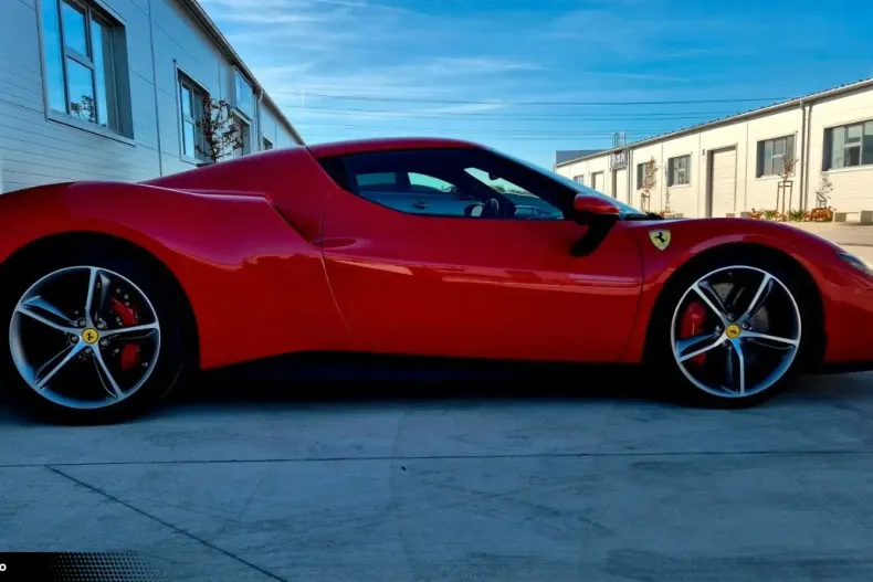 Ferrari 296 GTB din 2024 cu 2.700 km - oferta FER160827 - foto 5