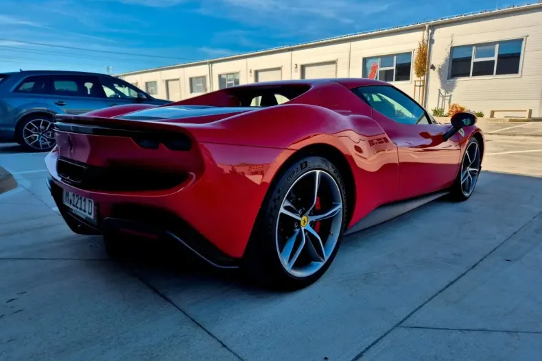 Ferrari 296 GTB din 2024 cu 2.700 km - oferta FER160827 - foto 8