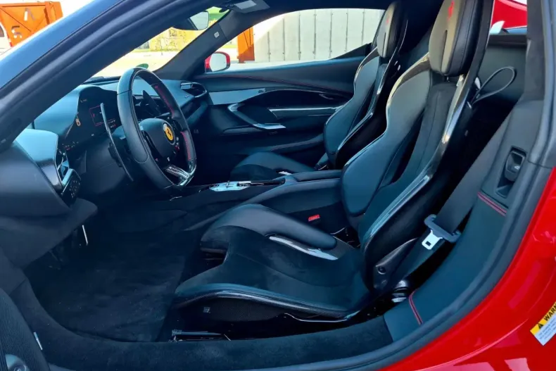 Ferrari 296 GTB din 2024 cu 2.700 km - oferta FER160827 - foto 23