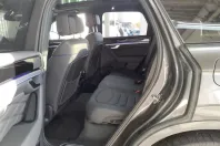 Volkswagen Touareg din 2022 cu 65.184 km - oferta VOL160847 - foto 6