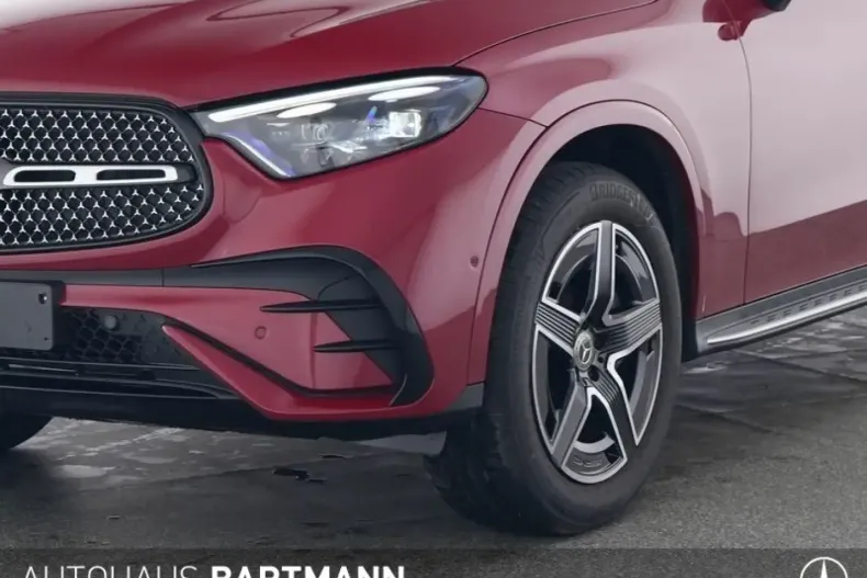 Mercedes-Benz GLC 300 din 2023 cu 7.187 km - oferta MER160873 - foto 3